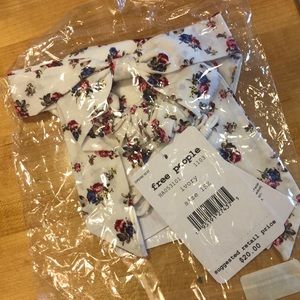NWT Free People Mask & Bow Set (ivory)